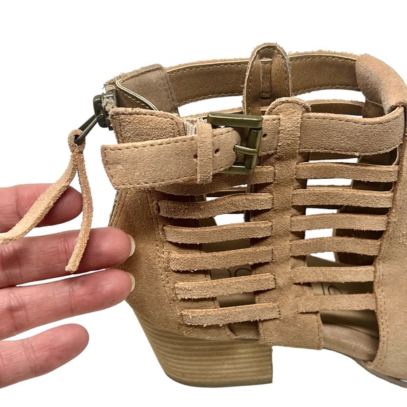 Sole Society women's tan suede strappy ankle booties size 7 - Picture 12 of 13